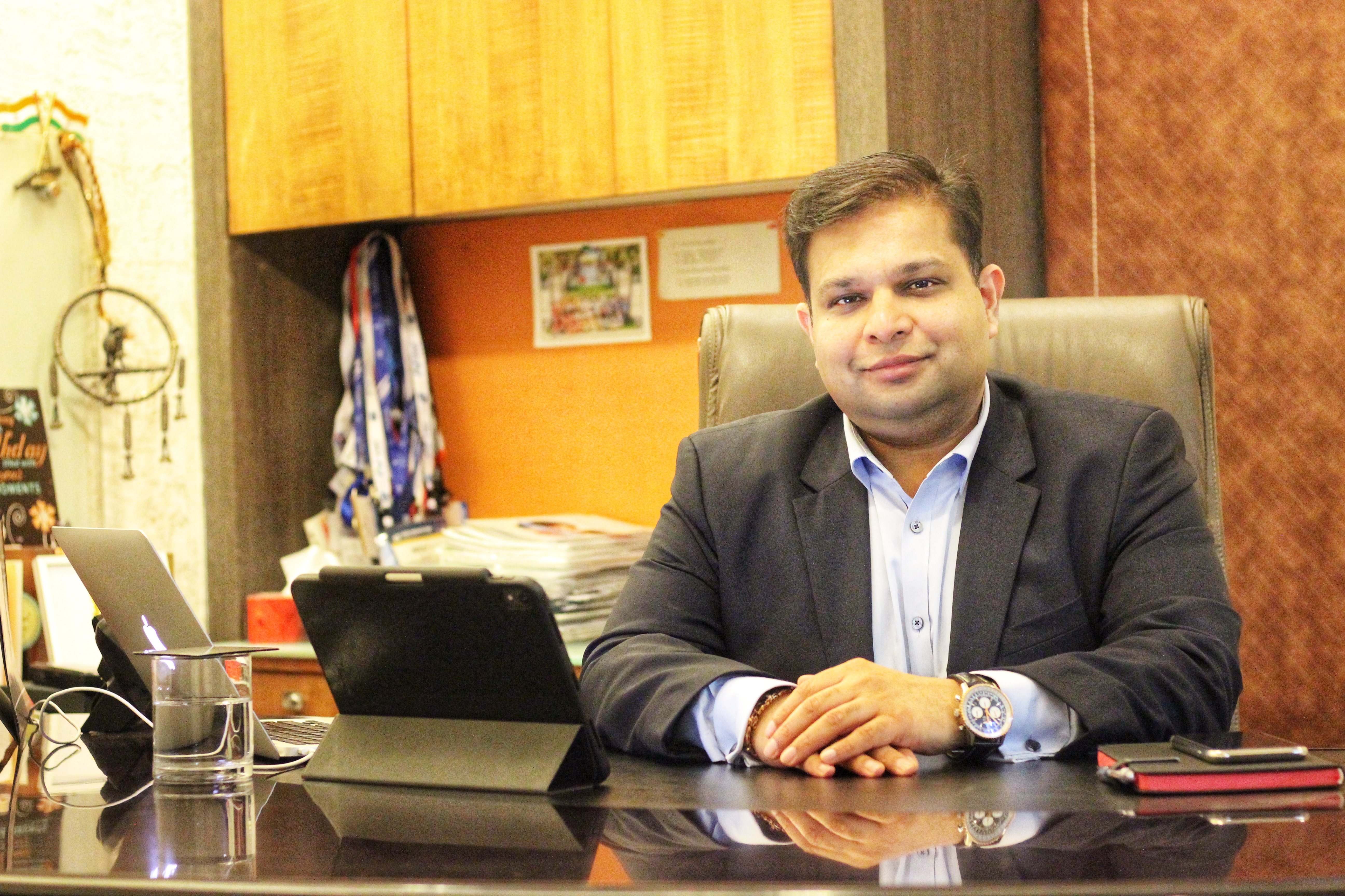 Mr Neeraj Gupta