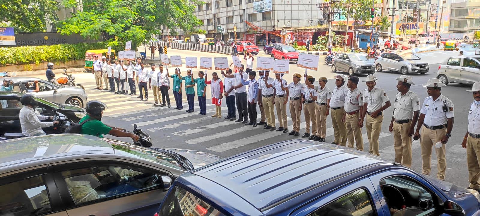Aster Hospitals Bengaluru celebrate World Environment day with Traffic Police Personals 4