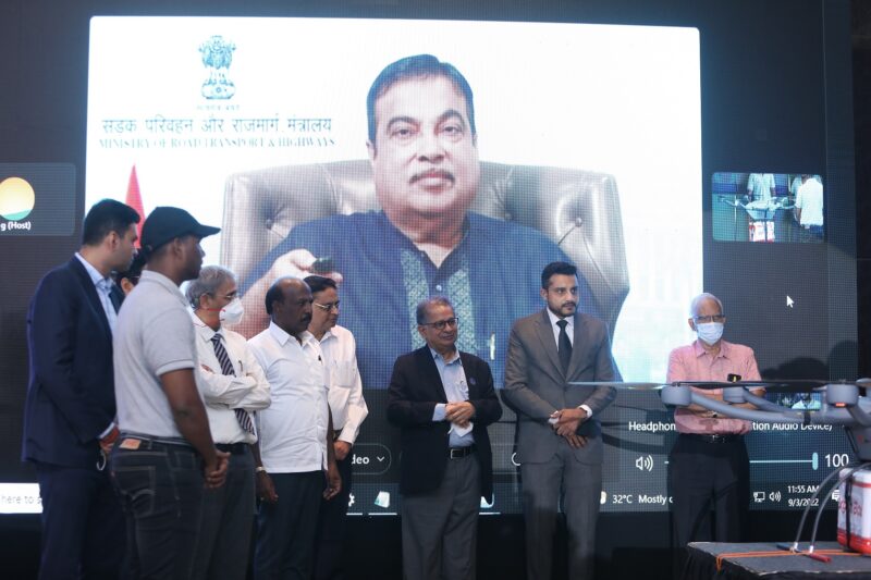 Hnbl Minister for Road Transport Nitin Gadkari unveils the DRONE tech in healthcare e1662358303639