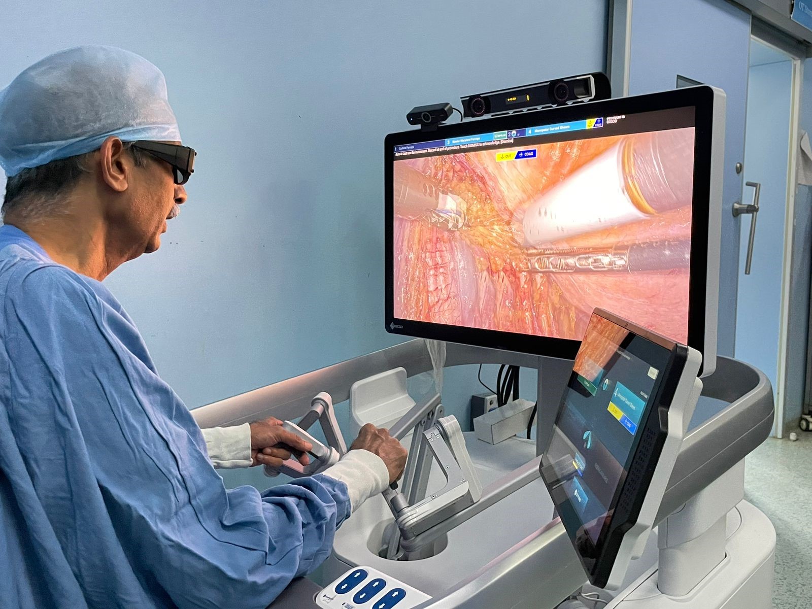 Dr DV Singh on the Hugo console