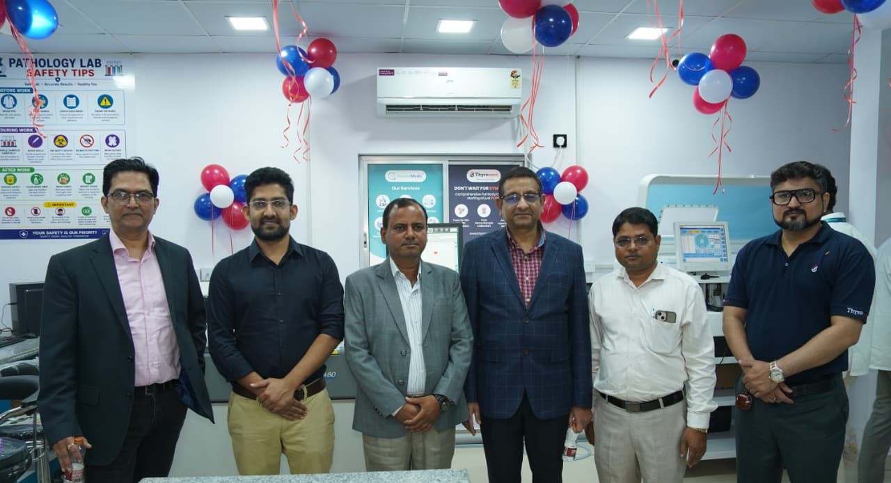 Thyrocare and SecondMedic team at Thyrocare Lab Jamshedpur 1